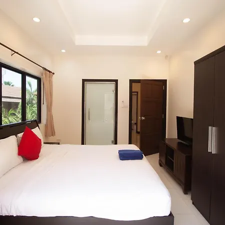 Luxury Pool 4 Bedroom 900m 1.5 Km Downtown วิลล่า