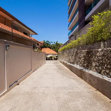 Luxury Pool 4 Bedroom 900m 1.5 Km Downtown
