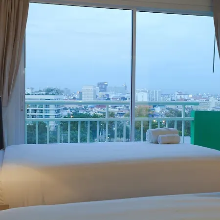 Wiz Hotel 3*