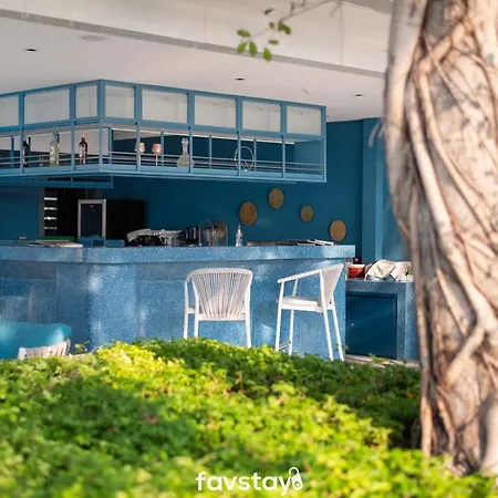 Kram Beach And โรงแรม 5*