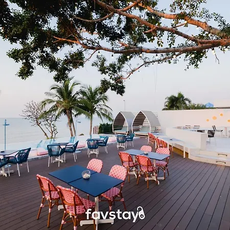 โรงแรม Kram Beach And
