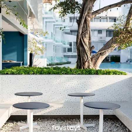 Kram Beach And โรงแรม Pattaya