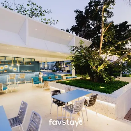 Kram Beach And โรงแรม 5*