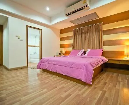 บ้านพัก Jolly & Restaurant Pattaya