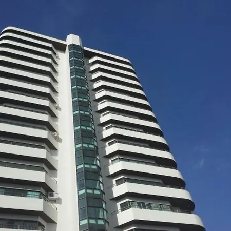 R-con Wongamat โรงแรม