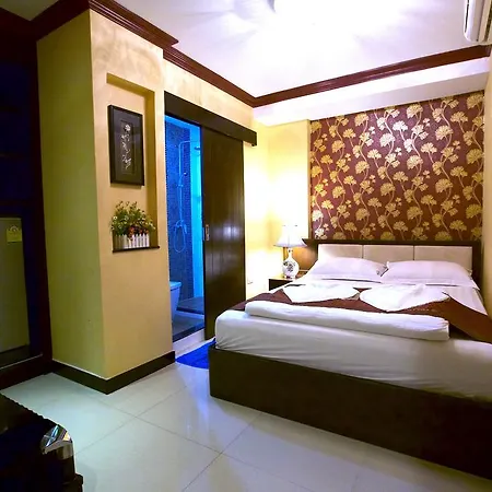 Hotel Katesiree 2*