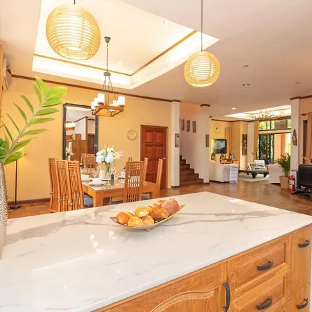 Beverly Thai House Pool Villa Pattaya