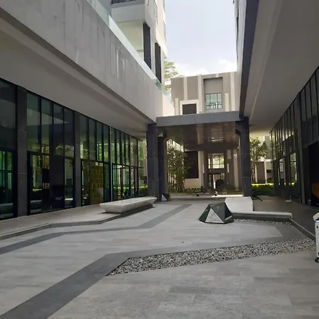 อพาร์ตโฮเทล The Base Sea View *