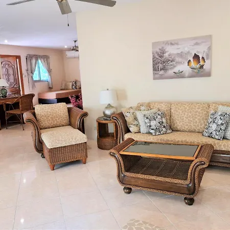 Butterfly Garden Boutique Residence: Luxury With Baths Hotel 4*