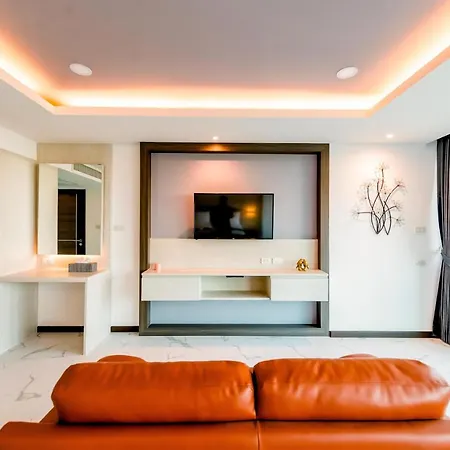 โรงแรม The Proud - Sha Certified Pattaya