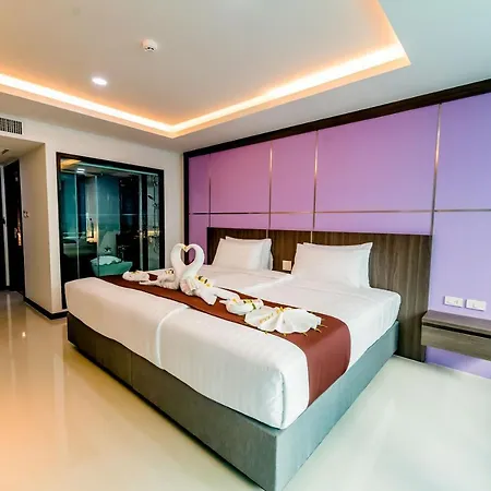 The Proud - Sha Certified โรงแรม Pattaya