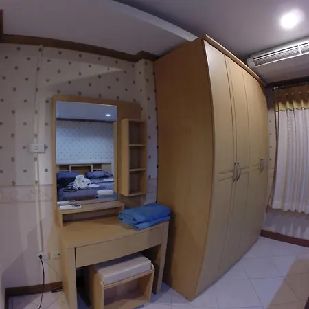 Guest house Nuan Cofe &