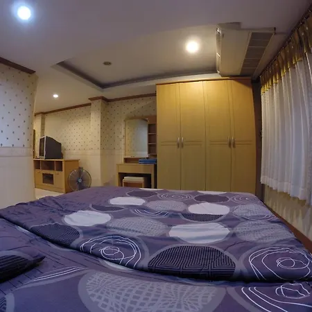 Nuan Cofe & Guest house Pattaya