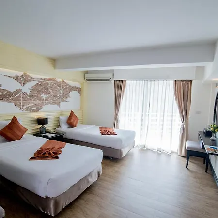Sea Breeze Jomtien โรงแรม Pattaya