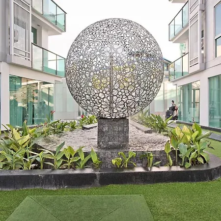 Getaway In Center Apartment Pattaya