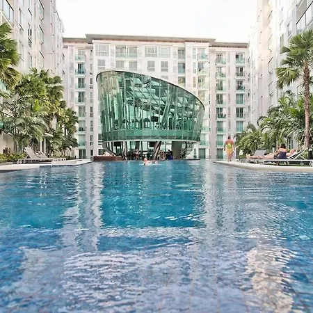Getaway In Center Apartment