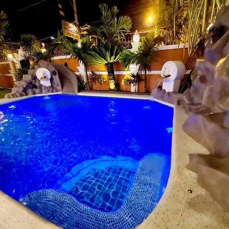 Izzyland Luxury Pool Walking Street