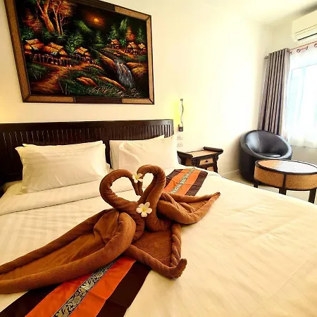 Izzyland Luxury Pool Walking Street * Pattaya