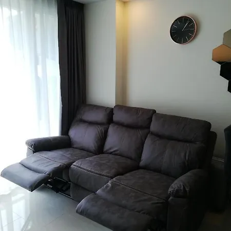Grand Avenue 1 Bedroom