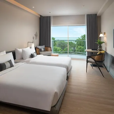 Cross Pratamnak โรงแรม Pattaya