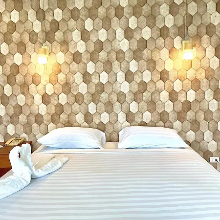 Green Beach Pattaya โรงแรม Pattaya
