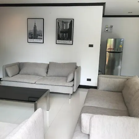 4poolvillas