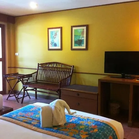 Loma & Resort 3*