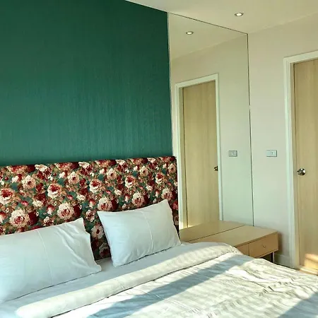 อพาร์ทเม้น Grande Carribean Sea View&park View Comfortable 1 Bedroom For 3 Person With Washing Machine , Kitchen And Utensils For The Cooking Pattaya