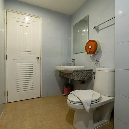 โรงแรม Reddoorz I Siam At Pattaya *