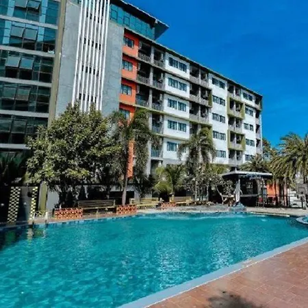 Arthitaya Nature & Lakkhana Poolside 5*