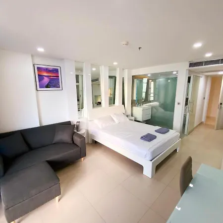 Sands Seaview 49