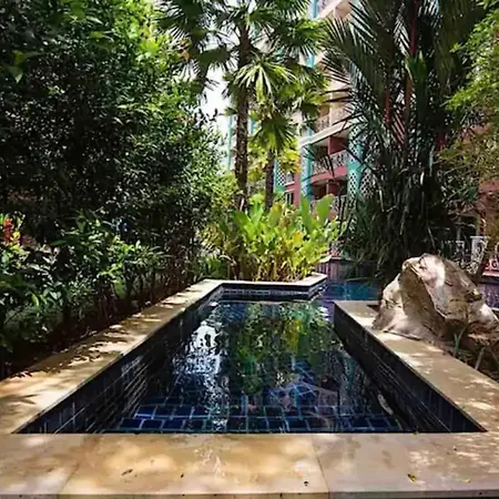 Grande Caribbean Jomtien โรงแรม