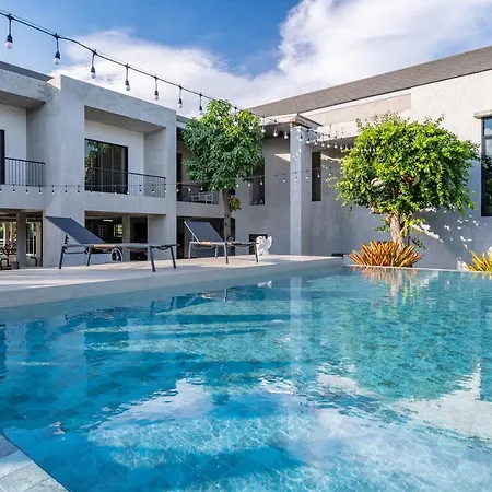 Pirom Garden Private วิลล่า Pattaya