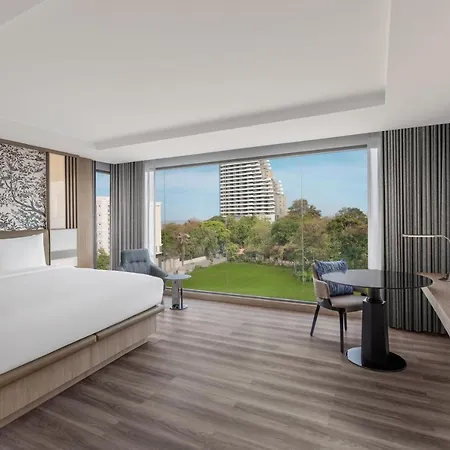 Courtyard By Marriott North Hotel 5*