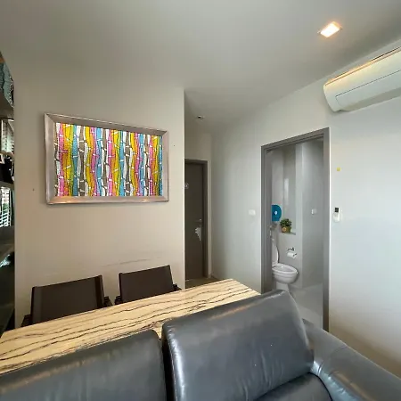อพาร์ทเม้น The Base Deluxe Great Location *