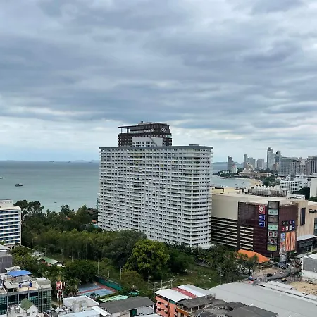 อพาร์ทเม้น The Base Deluxe Great Location