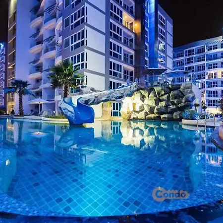 Large Luxury - 2 Bedroom - Centre - Grand Avenue Residences, Pool View - 312 Apartment