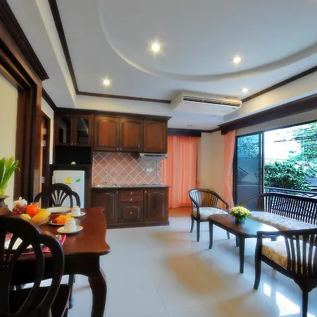 โรงแรม Golden