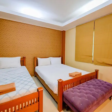 4 Bedroom Town With Private Pool * Pattaya