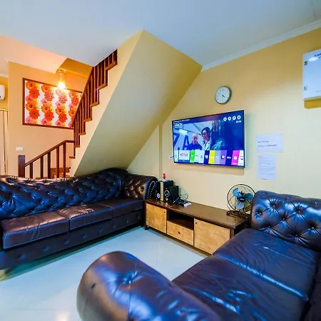 4 Bedroom Town With Private Pool * Pattaya