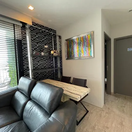The Base Deluxe Great Location อพาร์ทเม้น Pattaya