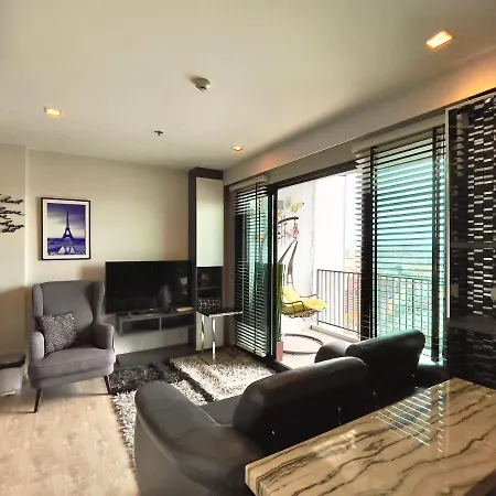 อพาร์ทเม้น The Base Deluxe Great Location