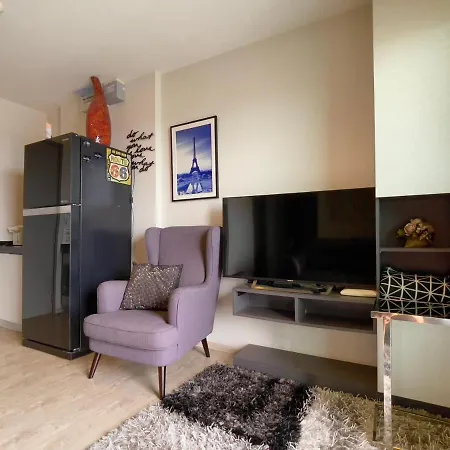 The Base Deluxe Great Location อพาร์ทเม้น