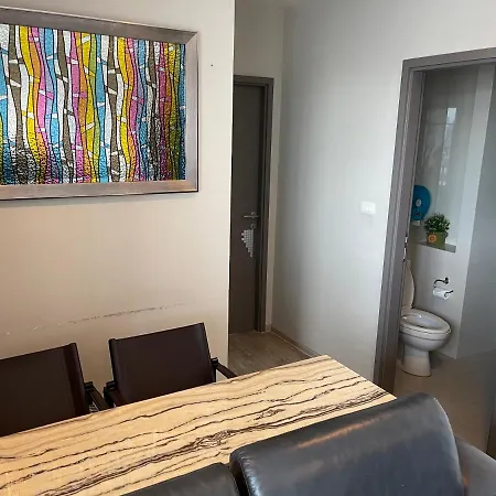 อพาร์ทเม้น The Base Deluxe Great Location *