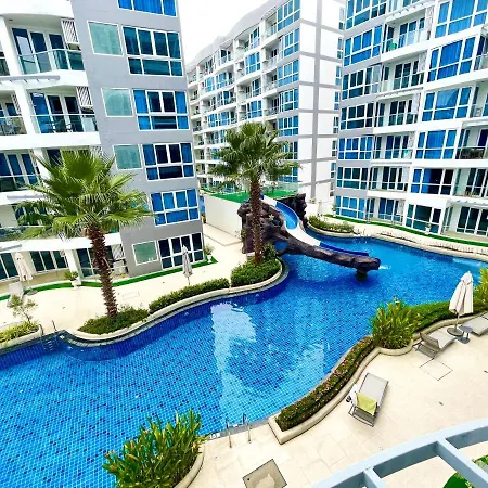 Large Luxury - 2 Bedroom - Centre - Grand Avenue Residences, Pool View - 312 *