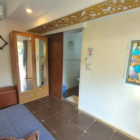 Corner - House Walking Street 4 Bedrooms วิลล่า Pattaya