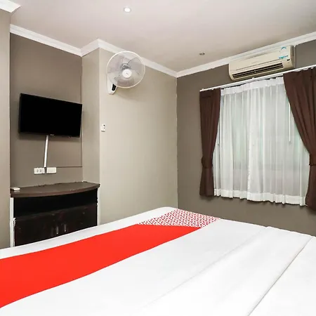 Natural Hotel 3*