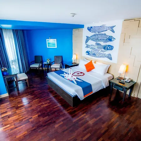 Sea Breeze Jomtien โรงแรม 4*
