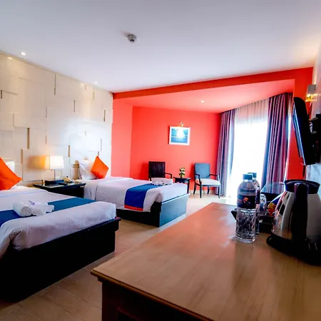 โรงแรม Sea Breeze Jomtien 4*
