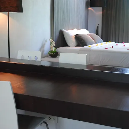 โรงแรม Place Serviced 3*